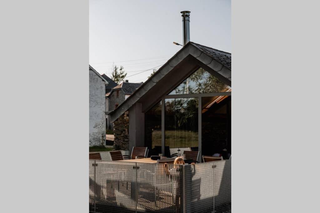 Rustig Gelegen Gite Nabij Houffalize Exteriér fotografie