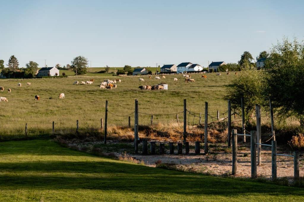 Rustig Gelegen Gite Nabij Houffalize Exteriér fotografie