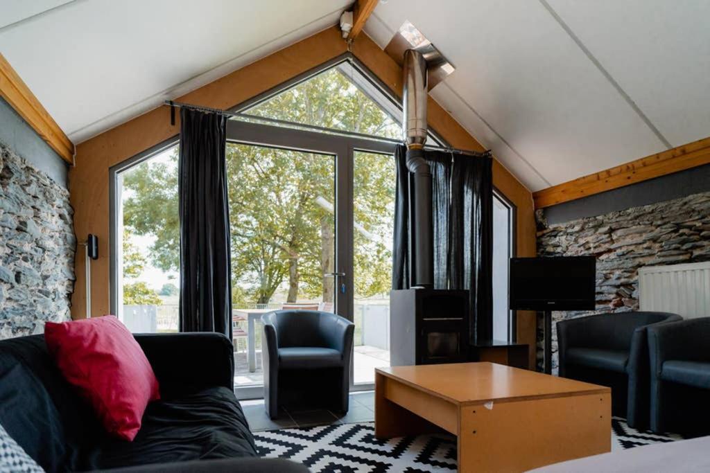 Rustig Gelegen Gite Nabij Houffalize Exteriér fotografie